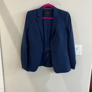 Banana republic long and lean, navy blue plaid blazer, size 4